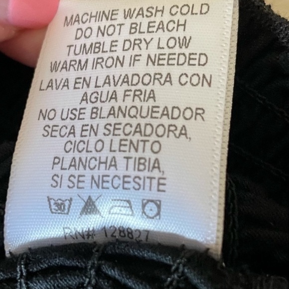 Lulu’s off the shoulder crop top - Picture 4 of 4